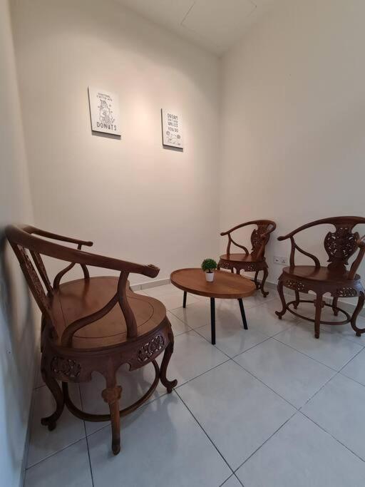 3Storey House 13Pax Family Suite 峇六拜 外观 照片