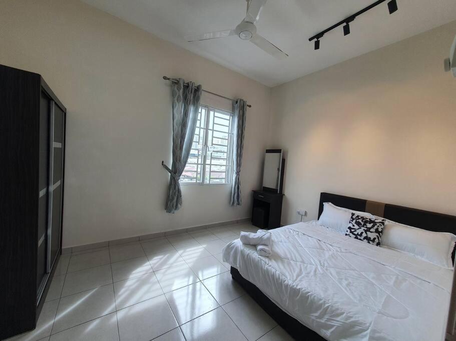 3Storey House 13Pax Family Suite 峇六拜 外观 照片